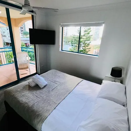 Aruba Surf Resort Broadbeach Exterior photo