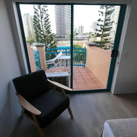 Aruba Surf Resort Broadbeach Exterior photo